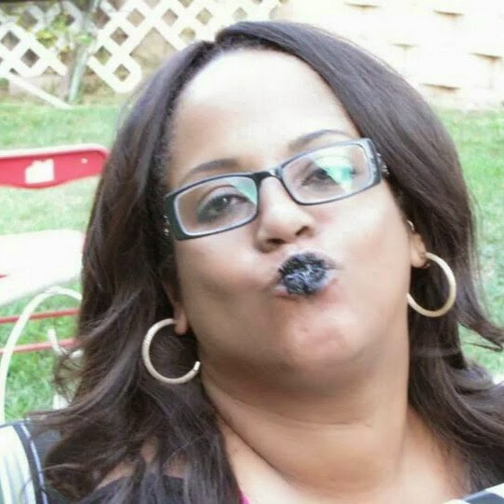 Meet your Posher, Ayanna